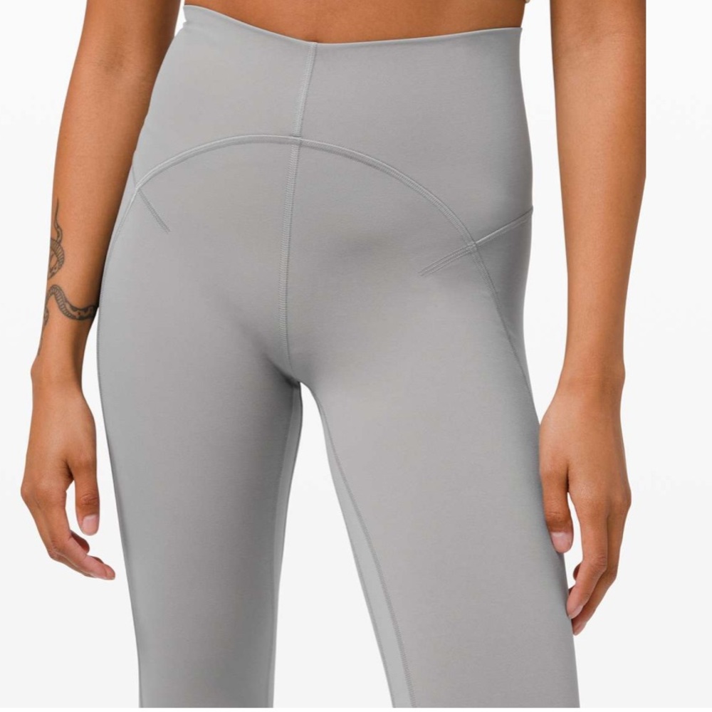 Lululemon Unlimit High Rise Tight/Legging 25” in Rhino Grey Size 6